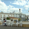 Imagen de la plaza de España de Alconchel 