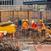 Trabajadores a pie de obra en uno de los sectores que más crece en España.