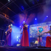Los Granjeros, Acetre y Albaluna hicieron disfrutar con sus ritmos musicales a un auditorio de 400 personas limitado por las medidas sanitarias. En la imagen: Un momento de la actuación del grupo extremeño Acetre.