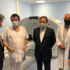 El presidente de la Junta visitando el nuevo PET TAC del Hospital Universitario