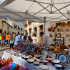 Puesto de alfarería en la Feria de Alfarería