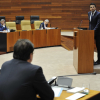 David Salazar interpelando a Guillermo Fernández Vara