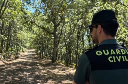 Rescatan a dos jóvenes senderistas perdidos en una ruta cerca de San Martín de Trevejo