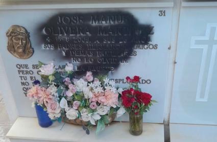 Pintadas en el cementerio de Bienvenida