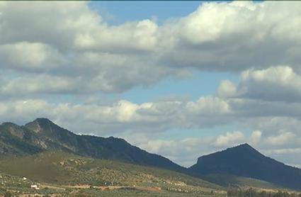 Herido un hombre de 43 años tras precipitarse mientras practicaba escalada en la Sierra de Alange