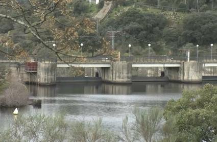 Desembalses en presas de la región:  Se mantiene la recomendación de extremar la precaución en las zonas cercanas a los cauces 