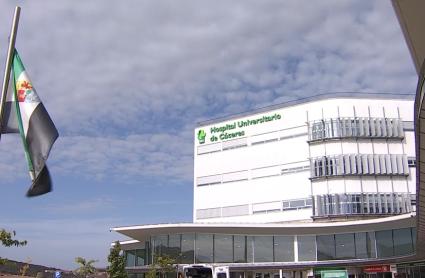 Herido grave un hombre de 64 años en Cáceres al intentar subir a un vehículo