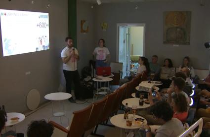 El festival "Pint of sciencie" llena los bares de Cáceres de conocimiento científico