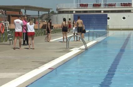  Las principales ciudades extremeñas no prevén adelantar la apertura de sus piscinas