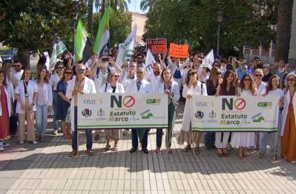 Protesta de los médicos en Badajoz durante la huelga