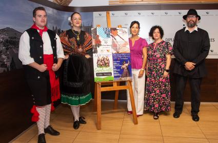 La Federación Extremeña de Folklore creará dos escuelas de tamborileros itinerantes con apoyo de Diputación de Cáceres