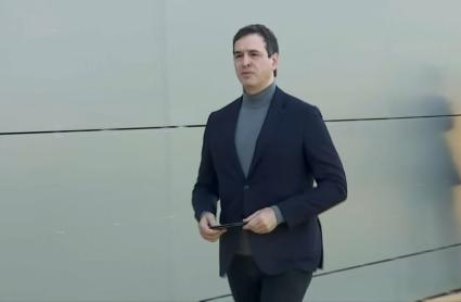 La jueza de Badajoz rechaza retirar el pasaporte al hermano de Sánchez, al que pide que informe de cambios de domicilio