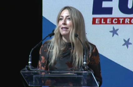 María Guardiola, presidenta de la Junta de Extremadura, visita Electrocash en Cáceres