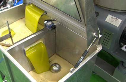 Aceite de oliva en producción en Extremadura - Imagen de archivo.