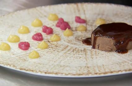 Plato elaborado con carne de caza en las hospederías de Extremadura