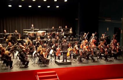 Concierto de la Orquesta de Extremadura en Plasencia durante los actos por su 25 aniversario.
