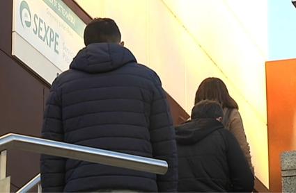 Extremeños acudiendo al Sexpe