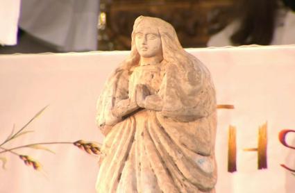 Talla del Virgen del Buen Suceso, de Fuente del Maestre, en la iglesia de la Candelaria, tras ser recuperada