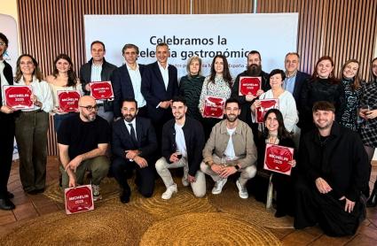 Extremadura celebra su excelencia gastronómica en la entrega de placas a los 15 restaurantes recomendados en la Guía Michelin