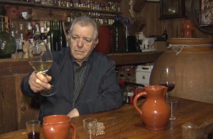 Vino de pitarra en un pueblo de La Vera extremeña