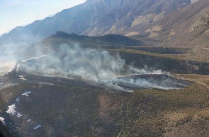 Imagen aérea del incendio en Tornavacas el 1 de abril de 2026