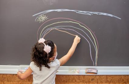 Alumna en un colegio
