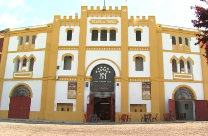 Exterior de la plaza de toros de Mérida