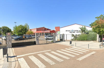 FACHADA DEL IES SANTIAGO APÓSTOL DE ALMENDRALEJO