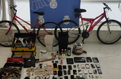 Parte del material intervenido en la operación