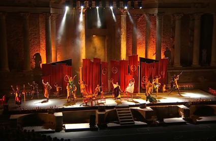 Música y carcajadas en el estreno de `El aroma de Roma´