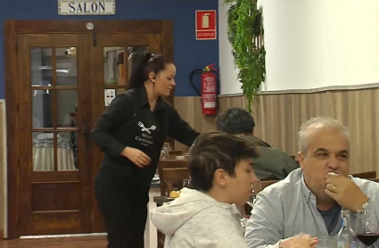 Bar, restaurante, camarera