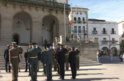 Izado de bandera en Cáceres