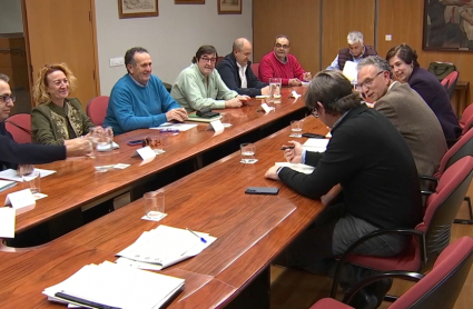 Reunión del delegado del Gobierno y las organizaciones agrarias