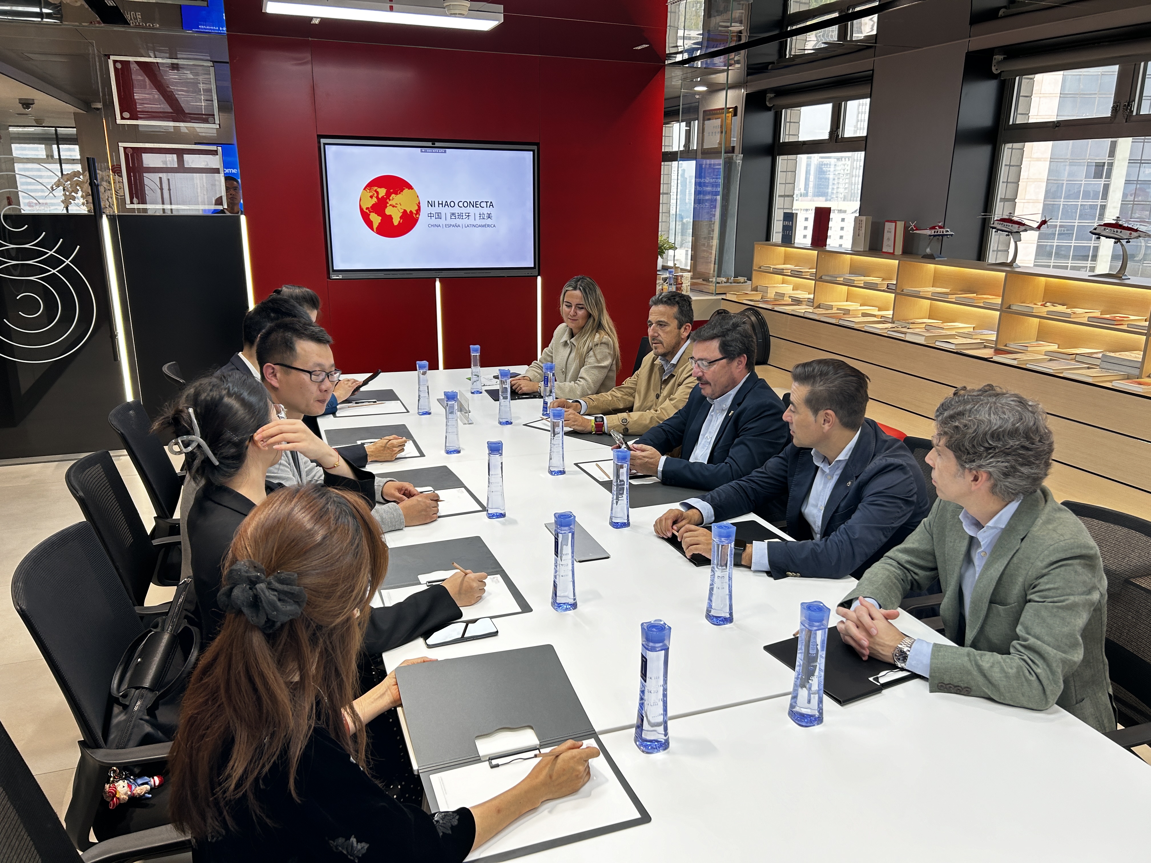 Visita del consejero de Economía a China