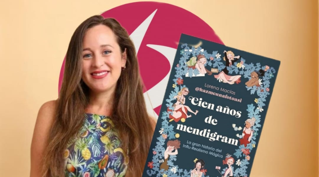 Lorena con su libro