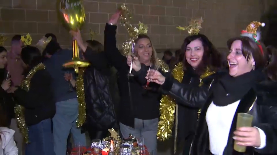 Celebración de la Nochevieja en la Plaza de España de Badajoz.