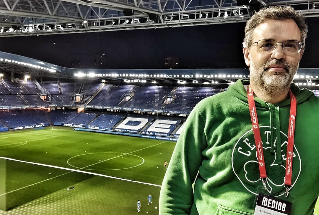 José Manuel García Mata, estadista del CD Badajoz, en Riazor.