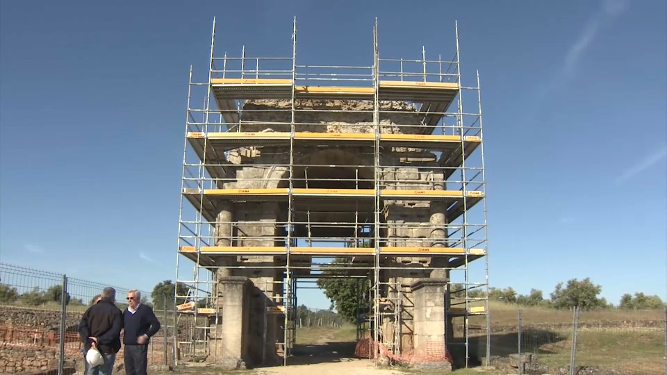  Comienzan las labores de conservación y remodelación de la ciudad romana de Cáparra