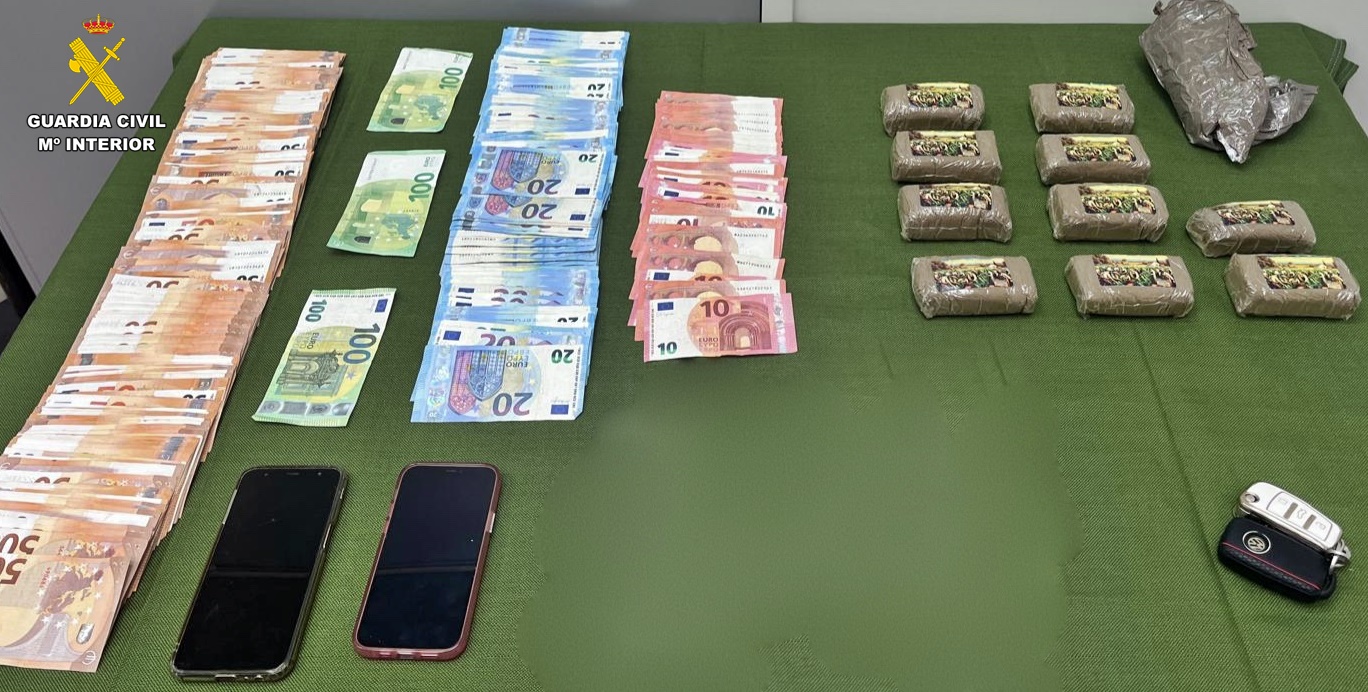 Detenido cuando transportaba más un kilo de hachís a la altura de Valverde de Leganés