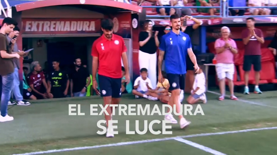 Puesta de largo del Extremadura de cara a la temporada de su estreno en Segunda Federación