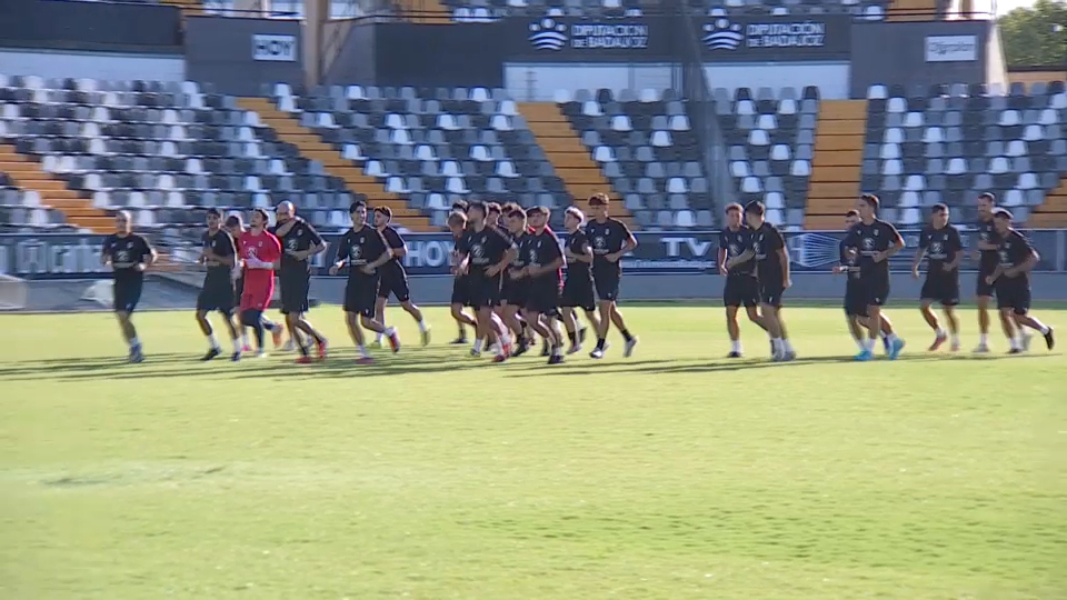 Marrero vuelve a entrenar al Badajoz con el objetivo del ascenso