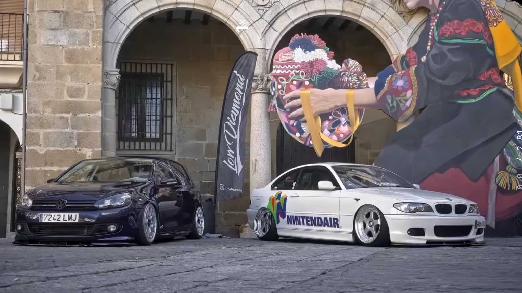Coches modificados en la plaza de Plasencia