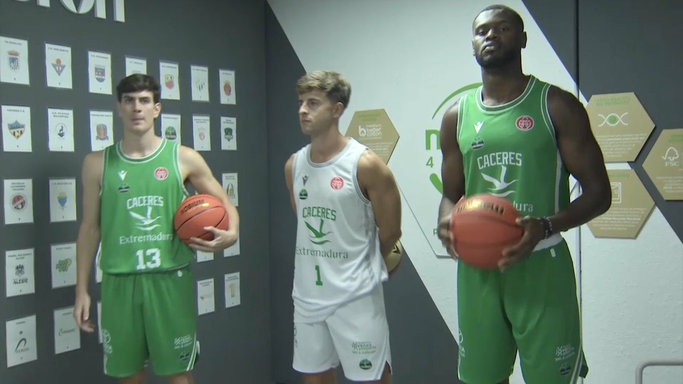 Nuevas camisetas del Cáceres Patrimonio