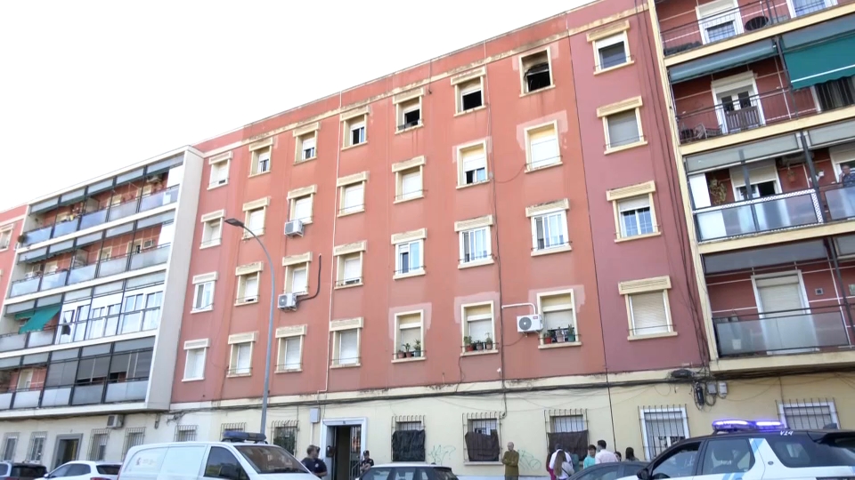 Edificio en el que murió una joven en Badajoz