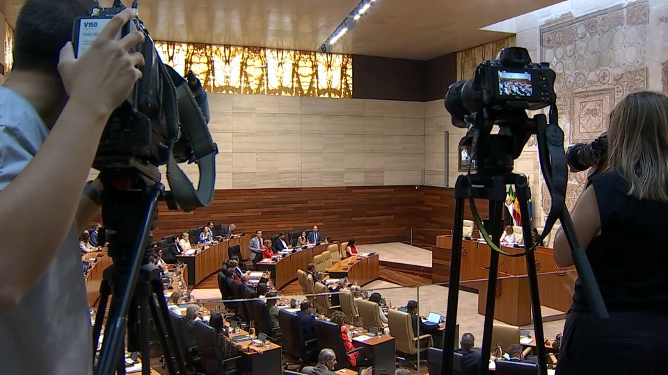 Pleno en la Asamblea de Extremadura