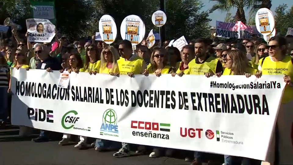 Desconvocada la huelga de Educación