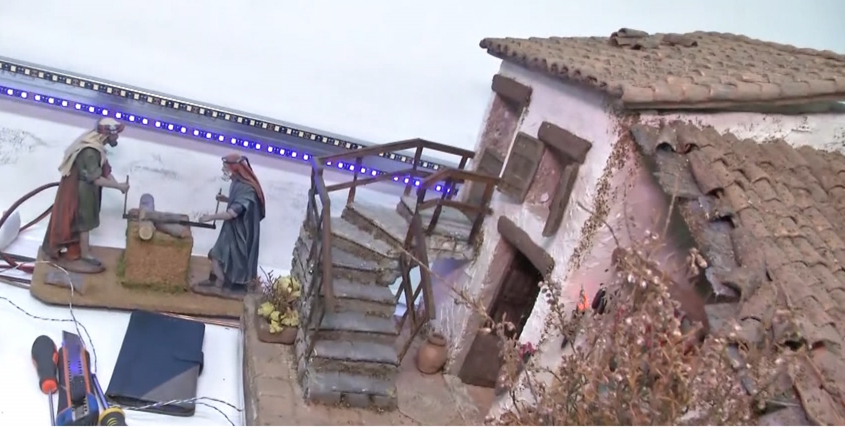 Los vecinos de Bienvenida ya preparan su belén artesano