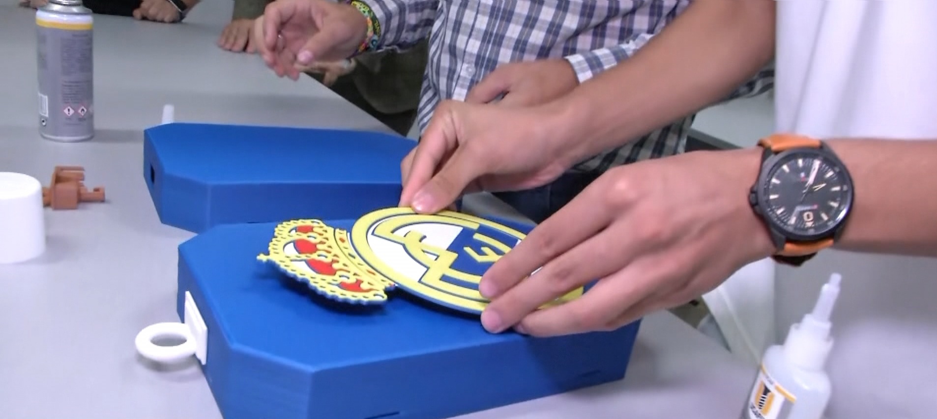 Cajas con superpoderes para los niños con cáncer