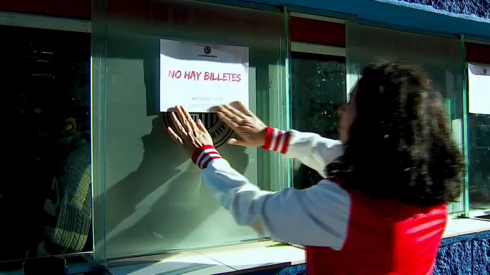 Cartel de "no hay billetes" para en encuentro entre el Extremadura y el Sevilla