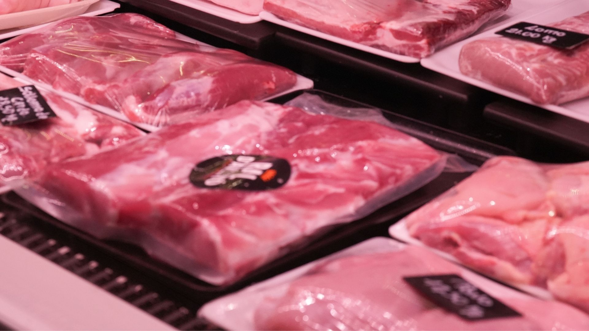 Envases con carne de cerdo